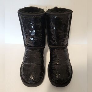 UGG Classic Short- Black Sparkly Size 5